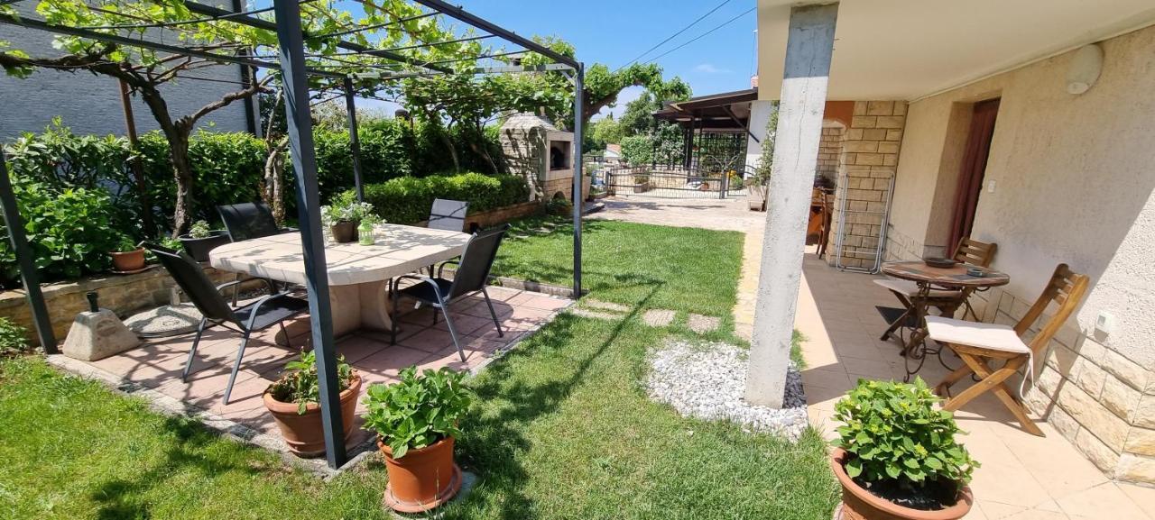 App Maria 1 Apartment Zambratija  Exterior photo